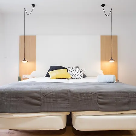 Arroka בית הארחה 3*